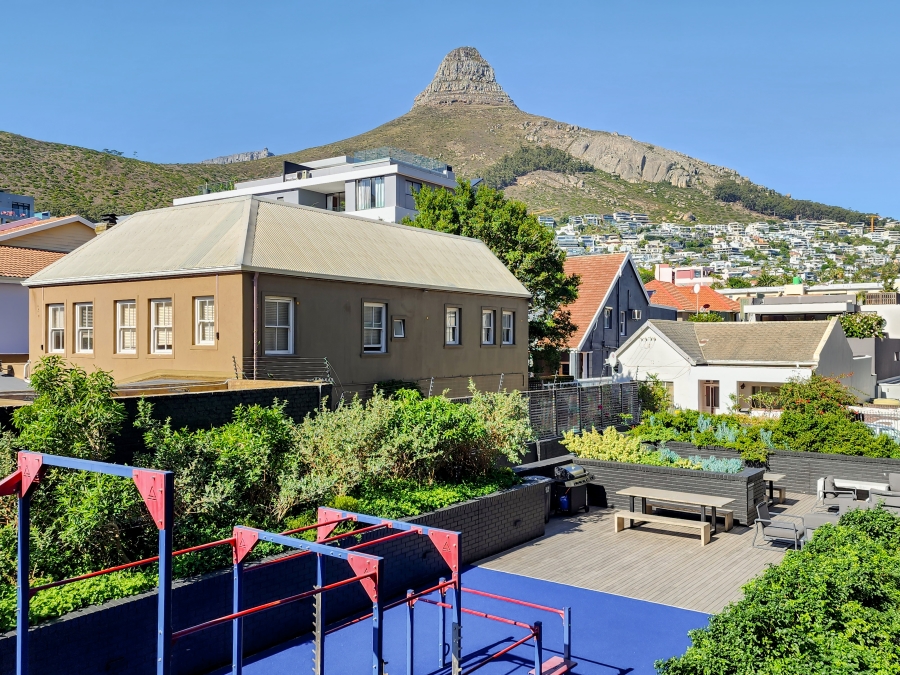 1 Bedroom Property for Sale in Sea Point Western Cape